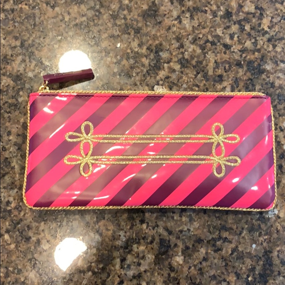 MAC LE make up bag